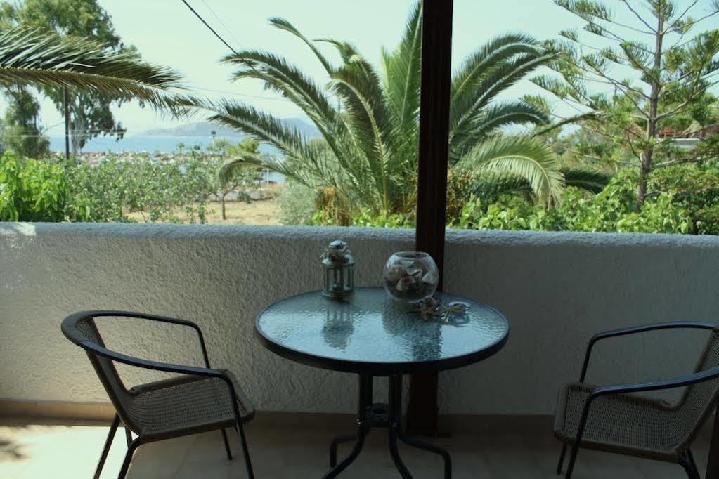 Stefanie Studios Aegina Bagian luar foto